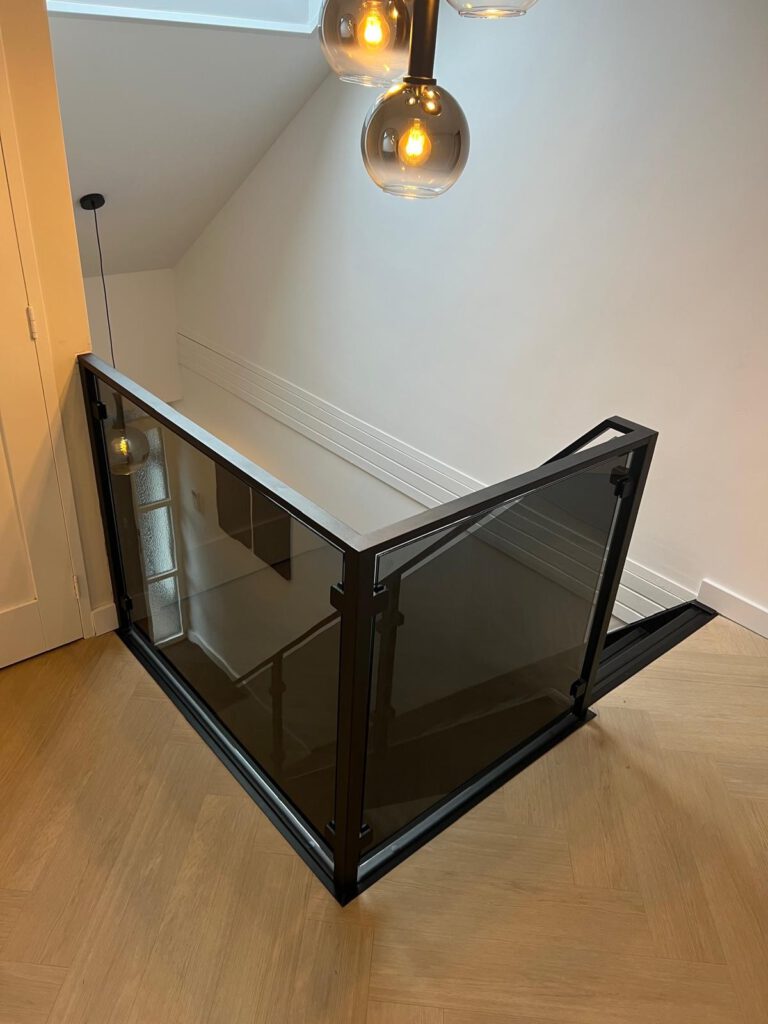 Balustrade met rookglas